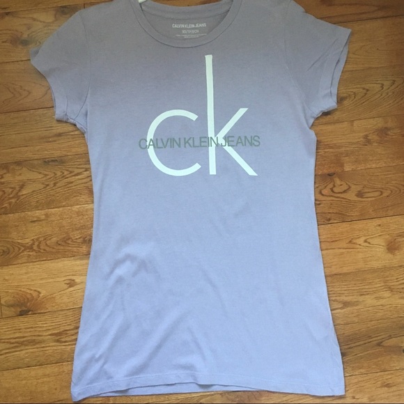 Calvin Klein Jeans light purple soft t shirt - Picture 1 of 2